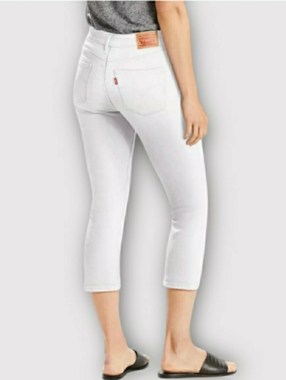 Levi’s 311 white shaping skinny capri jeans 29